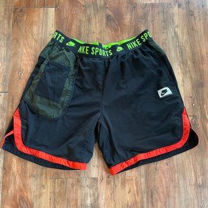 Nike Sportswear Sport Clash Shorts Black Red Green